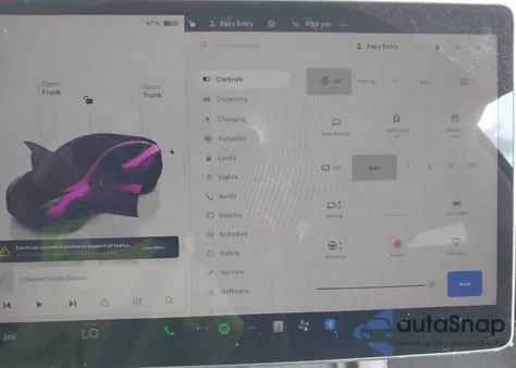 2024 Tesla Model Y Long Range Dual Motor All-Wheel Drive z USA, uszkodzony, nr VIN 7SAYGDEE3RA307154